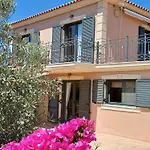 Korallis Villas Karavados