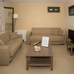 Korallis Apartament *