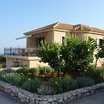 Apartament Korallis Karavádhos