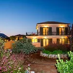 Apartament Korallis Karavádhos