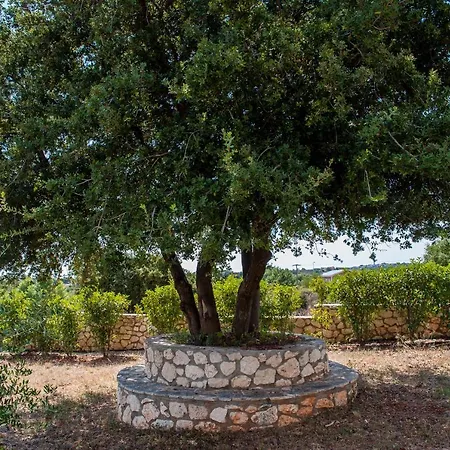 Korallis Villas * Karavados