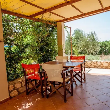 Apartment Korallis Villas Karavados