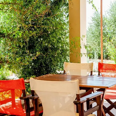 Korallis Villas Apartment Karavados