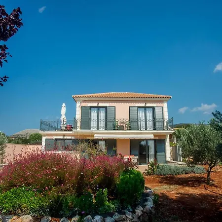 Korallis Villas Karavados